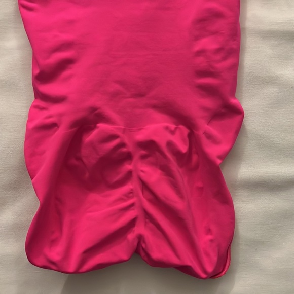 SKIMS SCULPTING BODYSUIT W. SNAPS - Picture 5 of 5